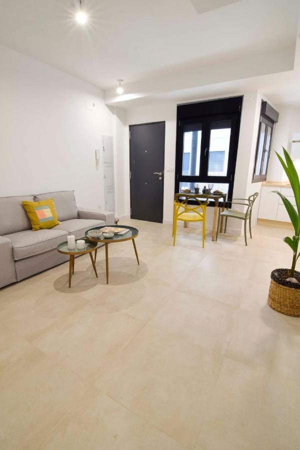 Estudios Ollerias By Sharingco Malaga Bagian luar foto