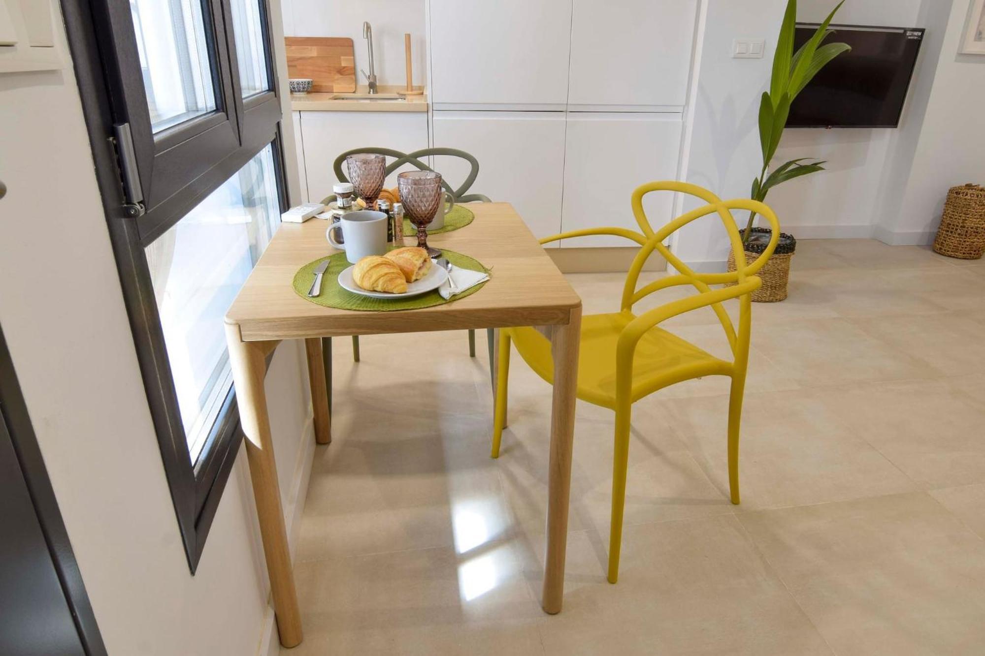 Estudios Ollerias By Sharingco Malaga Bagian luar foto
